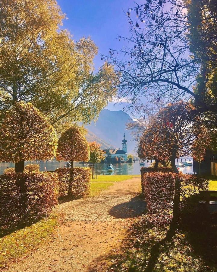 Ferienhaeuschen Am Traunsee Mit Tretboot Zur Freien Nutzung Am Badeplatz Altmuenster Exterior photo
